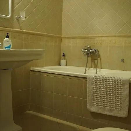 City's House 2* Rom